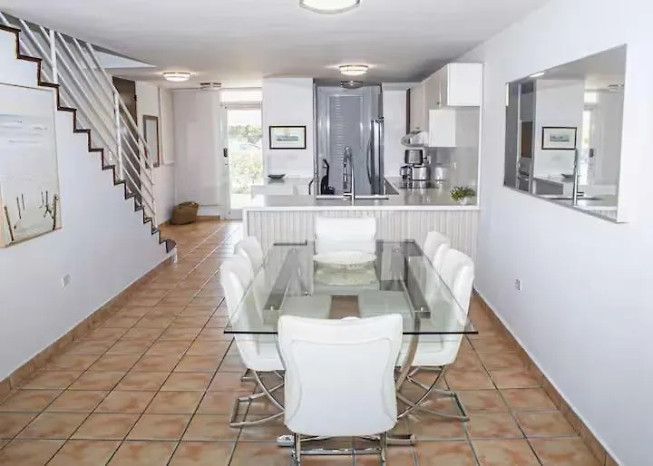 Dom wakacyjny New ! Beachfront Villa - Golf, Pool & Ocean View Dorado